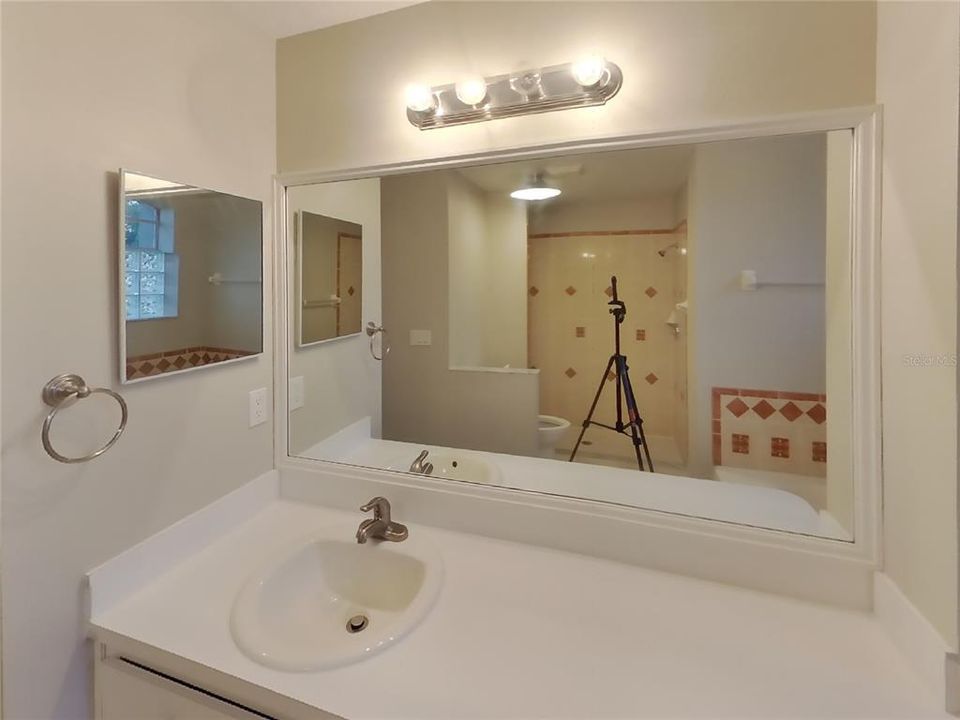 For Rent: $1,729 (3 beds, 2 baths, 1647 Square Feet)