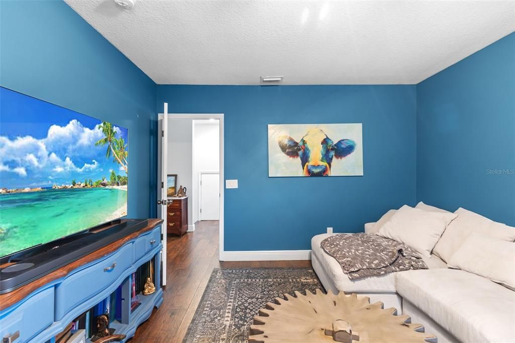 En Venta: $1,125,000 (5 camas, 3 baños, 3947 Pies cuadrados)