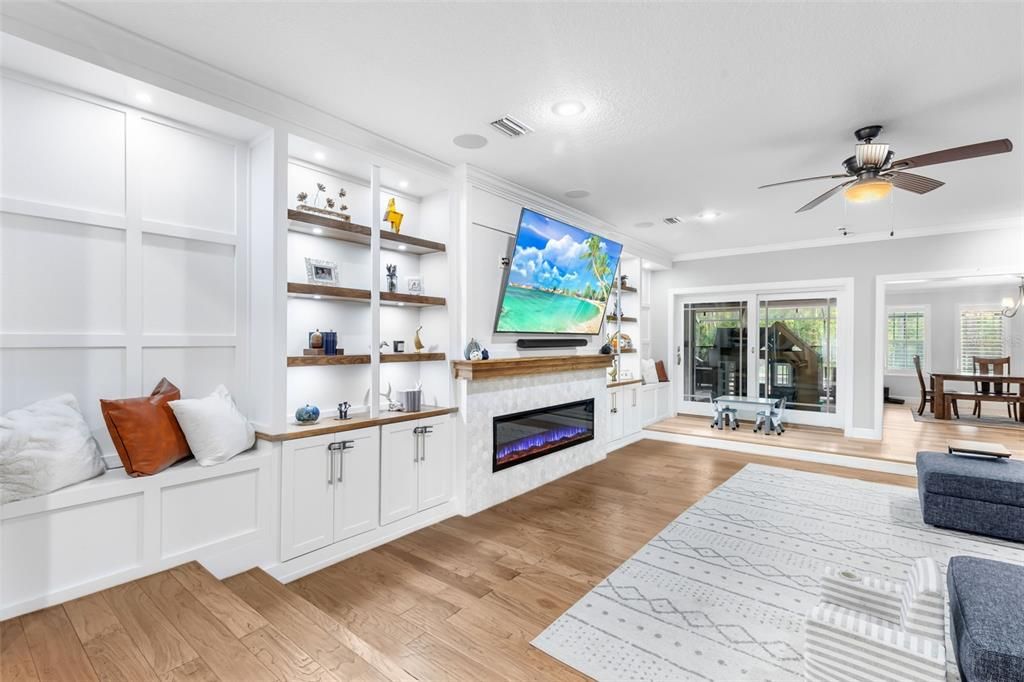 En Venta: $1,125,000 (5 camas, 3 baños, 3947 Pies cuadrados)