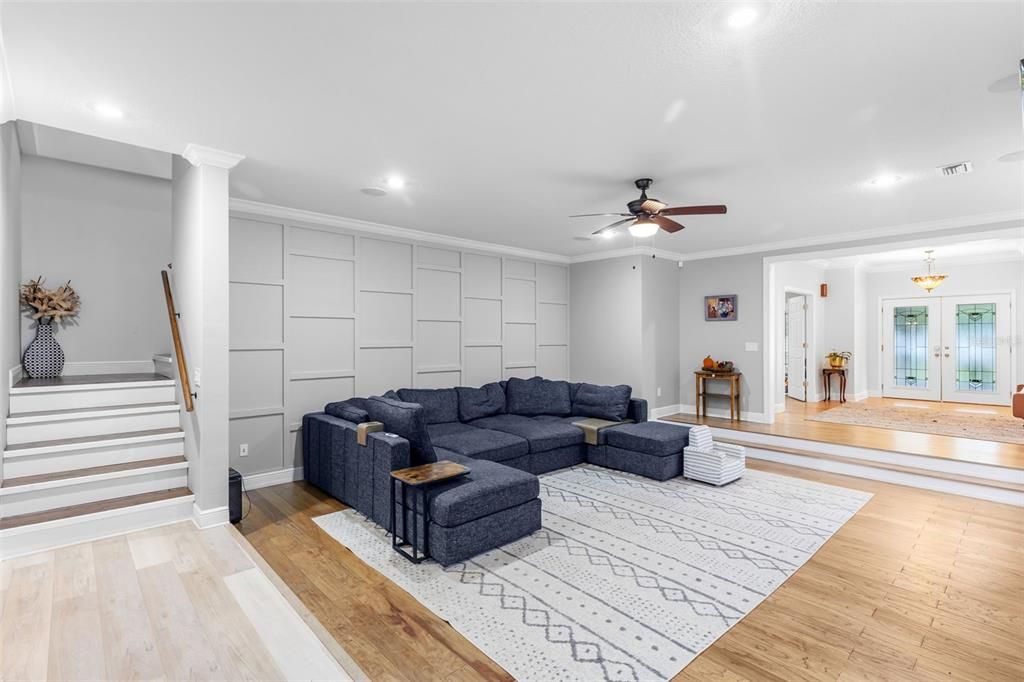 En Venta: $1,125,000 (5 camas, 3 baños, 3947 Pies cuadrados)