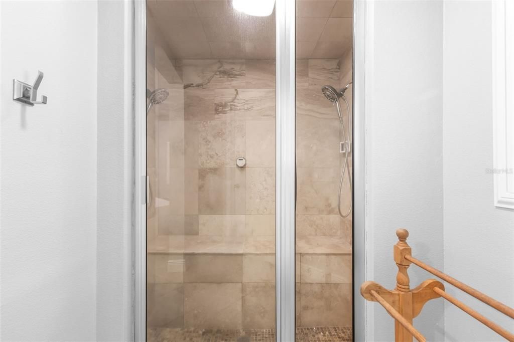 En Venta: $1,125,000 (5 camas, 3 baños, 3947 Pies cuadrados)