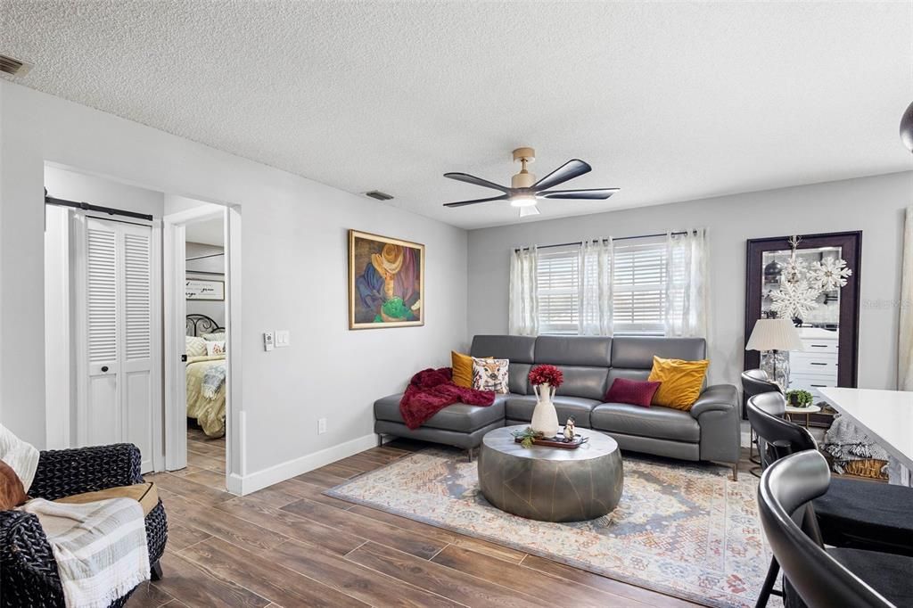 En Venta: $379,900 (3 camas, 2 baños, 1854 Pies cuadrados)