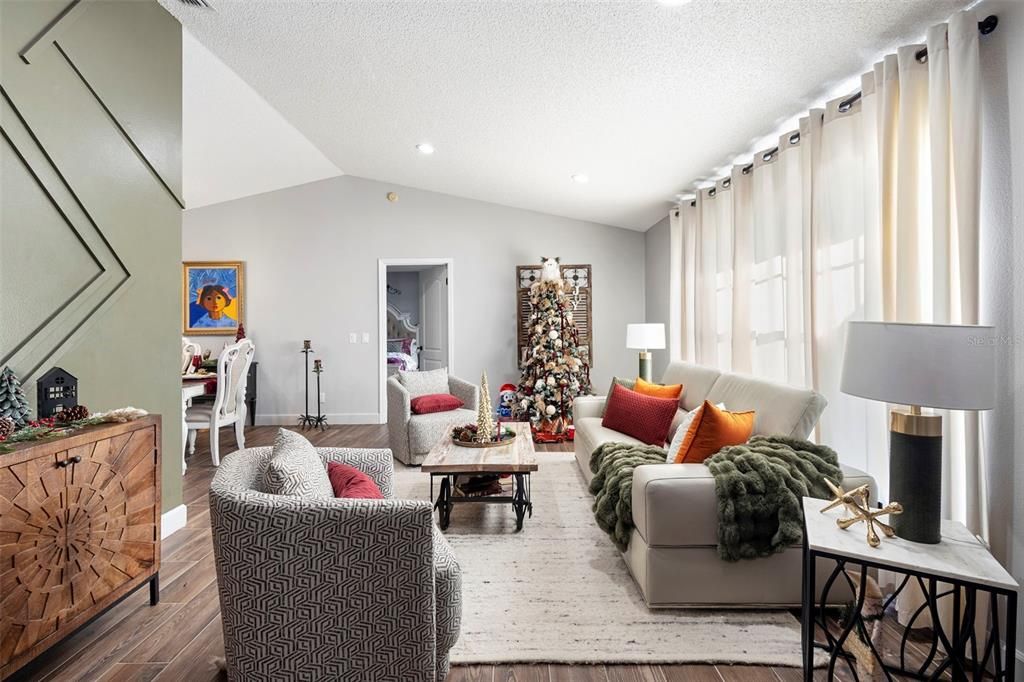 En Venta: $379,900 (3 camas, 2 baños, 1854 Pies cuadrados)