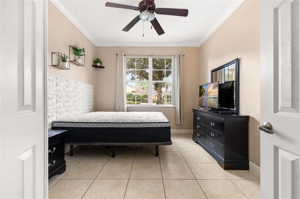 For Sale: $320,000 (4 beds, 2 baths, 1862 Square Feet)