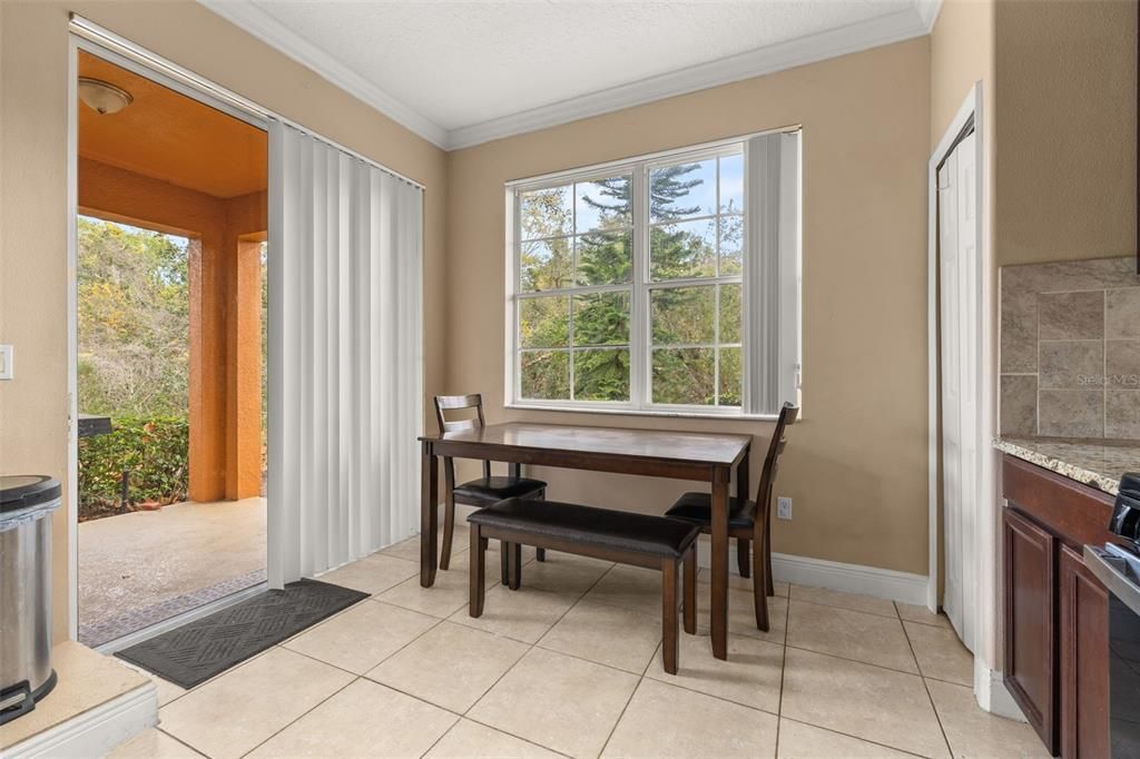 For Sale: $320,000 (4 beds, 2 baths, 1862 Square Feet)