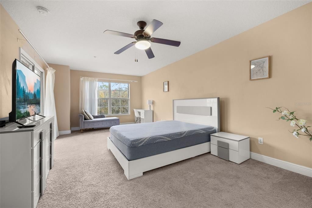 For Sale: $320,000 (4 beds, 2 baths, 1862 Square Feet)