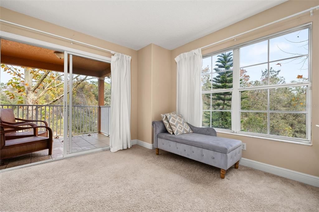 For Sale: $320,000 (4 beds, 2 baths, 1862 Square Feet)