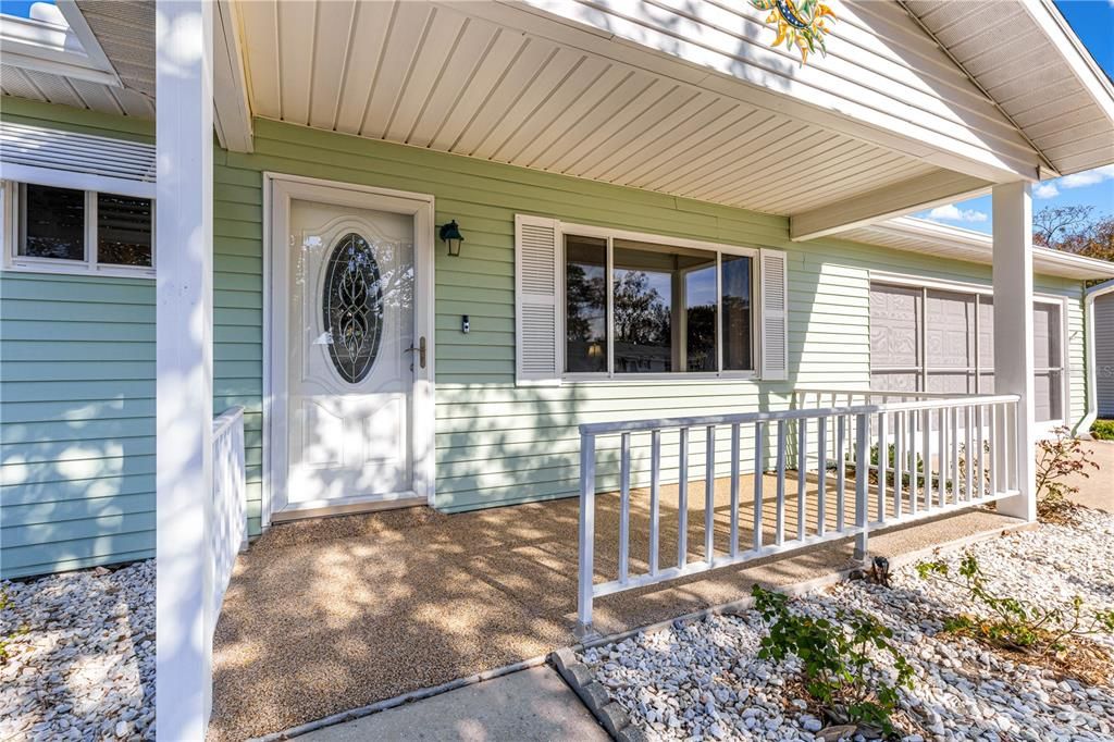 For Sale: $174,900 (2 beds, 2 baths, 1040 Square Feet)