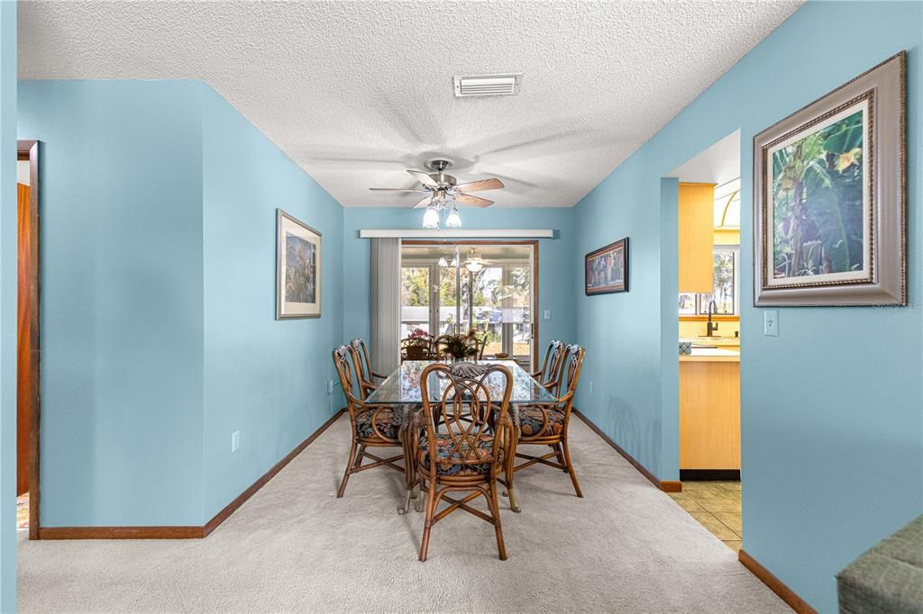 For Sale: $174,900 (2 beds, 2 baths, 1040 Square Feet)