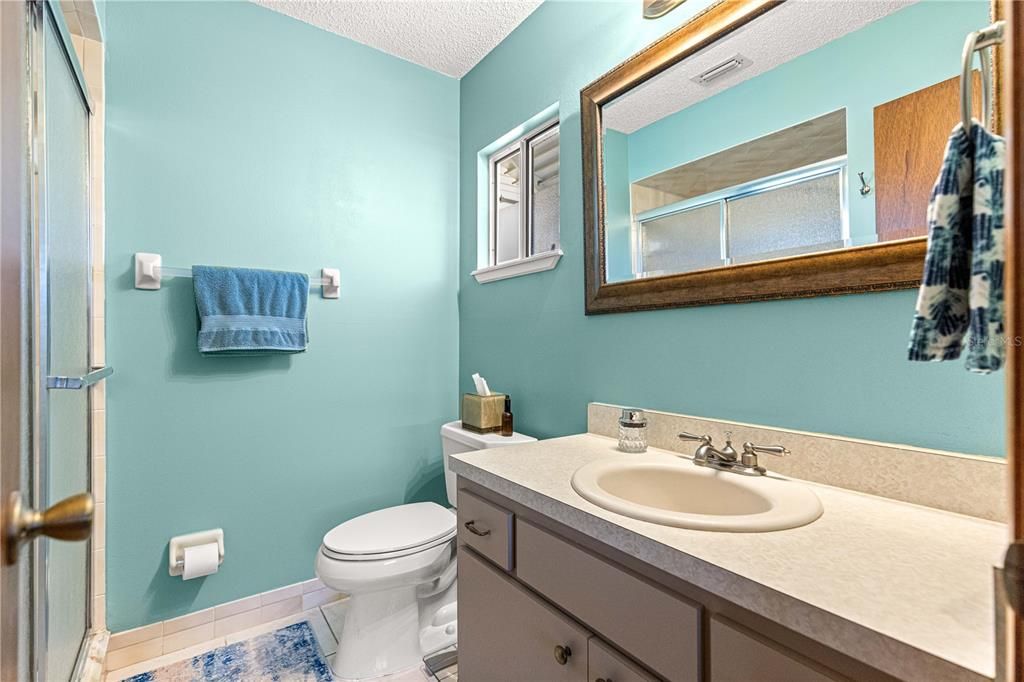 For Sale: $174,900 (2 beds, 2 baths, 1040 Square Feet)