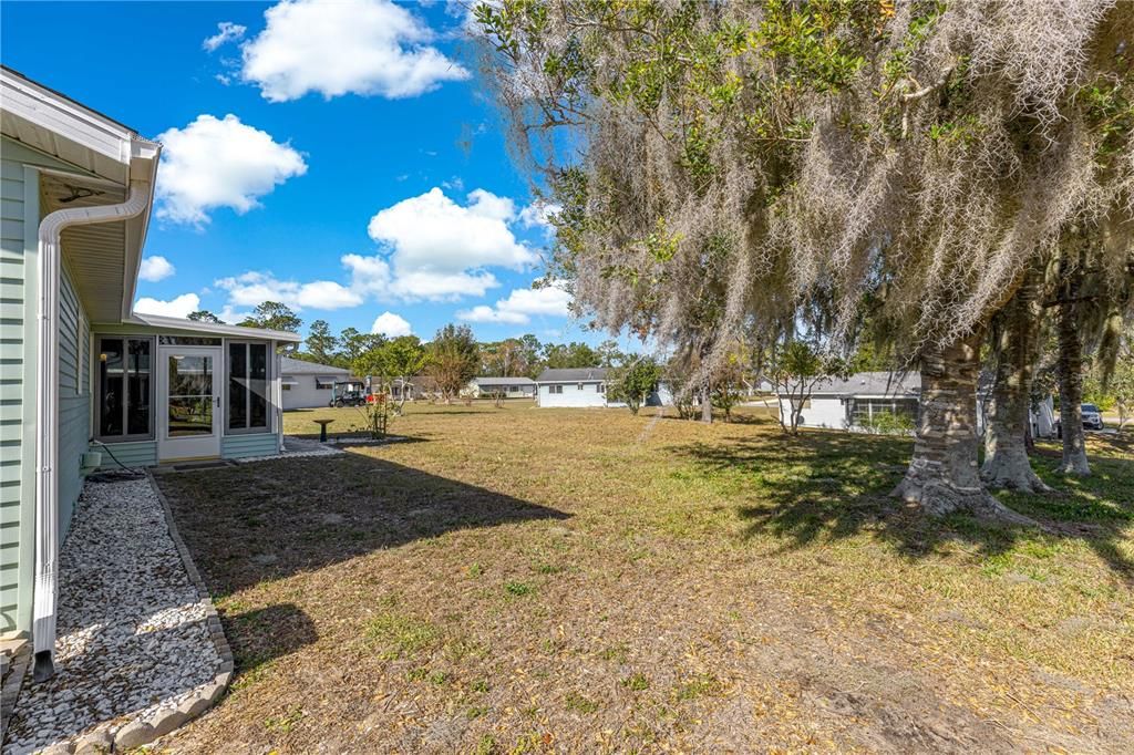 For Sale: $174,900 (2 beds, 2 baths, 1040 Square Feet)