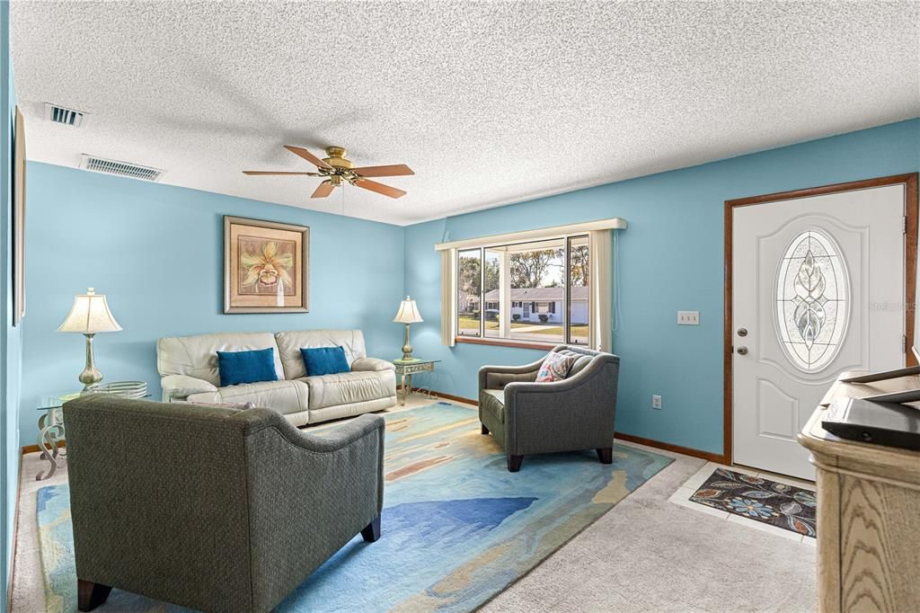 For Sale: $174,900 (2 beds, 2 baths, 1040 Square Feet)