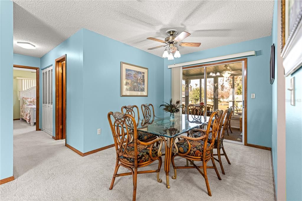 For Sale: $174,900 (2 beds, 2 baths, 1040 Square Feet)