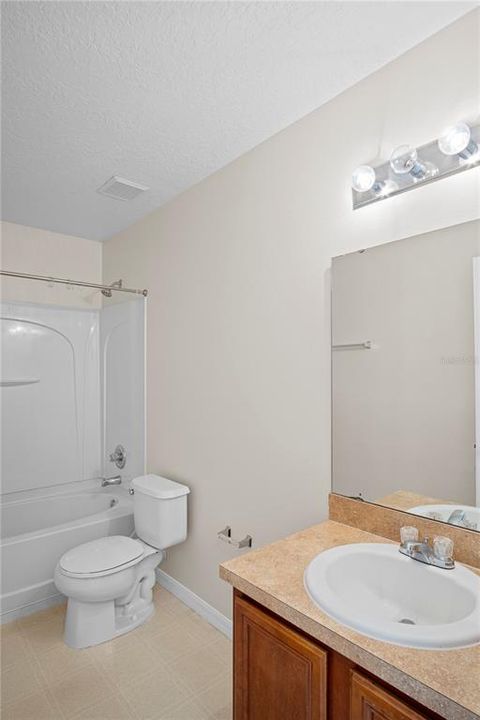 For Sale: $315,000 (3 beds, 2 baths, 2212 Square Feet)