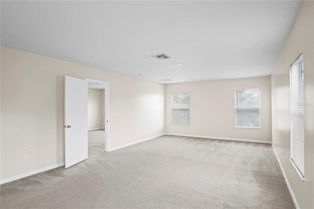 For Sale: $315,000 (3 beds, 2 baths, 2212 Square Feet)