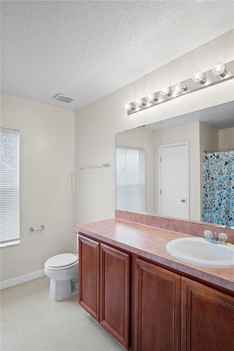 For Sale: $315,000 (3 beds, 2 baths, 2212 Square Feet)