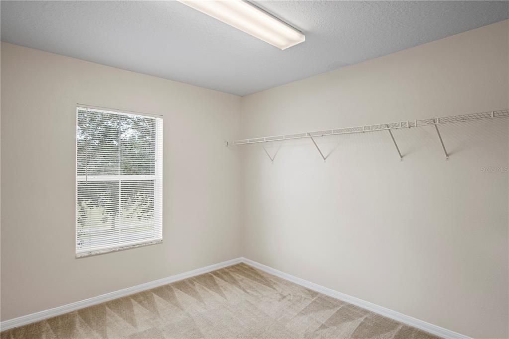 For Sale: $315,000 (3 beds, 2 baths, 2212 Square Feet)