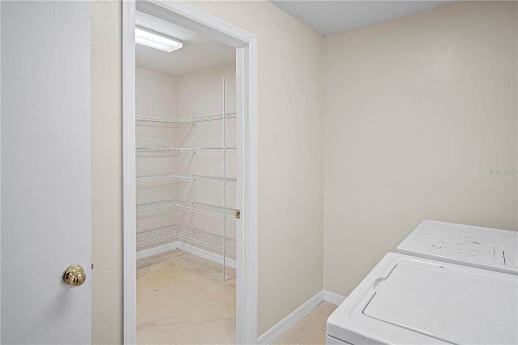 For Sale: $315,000 (3 beds, 2 baths, 2212 Square Feet)