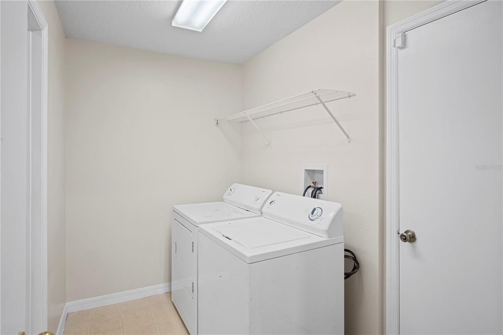 For Sale: $315,000 (3 beds, 2 baths, 2212 Square Feet)