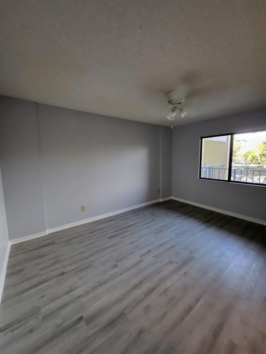 For Rent: $3,000 (2 beds, 2 baths, 1355 Square Feet)