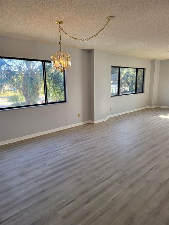 For Rent: $3,000 (2 beds, 2 baths, 1355 Square Feet)