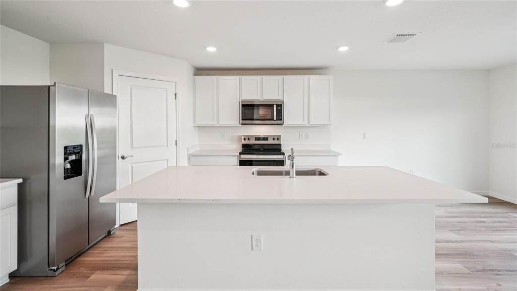 待售: $336,070 (5 贝兹, 3 浴室, 2605 平方英尺)