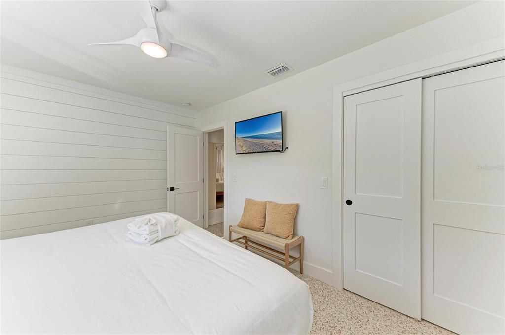 En Venta: $2,495,000 (4 camas, 3 baños, 2203 Pies cuadrados)