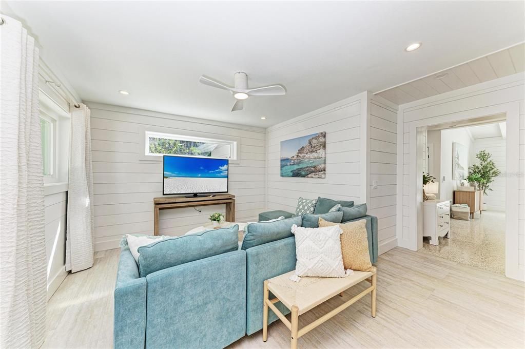 En Venta: $2,495,000 (4 camas, 3 baños, 2203 Pies cuadrados)