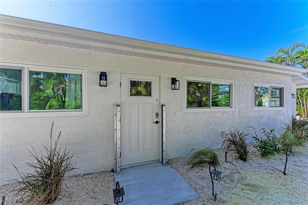 En Venta: $2,495,000 (4 camas, 3 baños, 2203 Pies cuadrados)