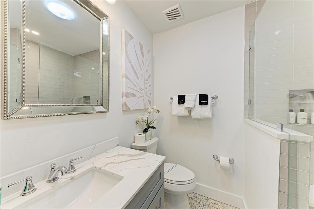 En Venta: $2,495,000 (4 camas, 3 baños, 2203 Pies cuadrados)