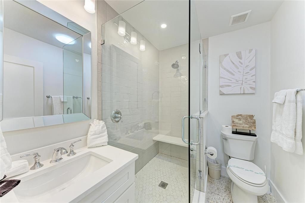 En Venta: $2,495,000 (4 camas, 3 baños, 2203 Pies cuadrados)