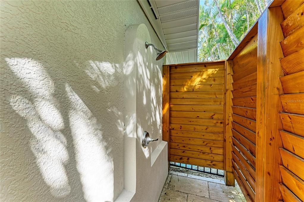 En Venta: $2,495,000 (4 camas, 3 baños, 2203 Pies cuadrados)