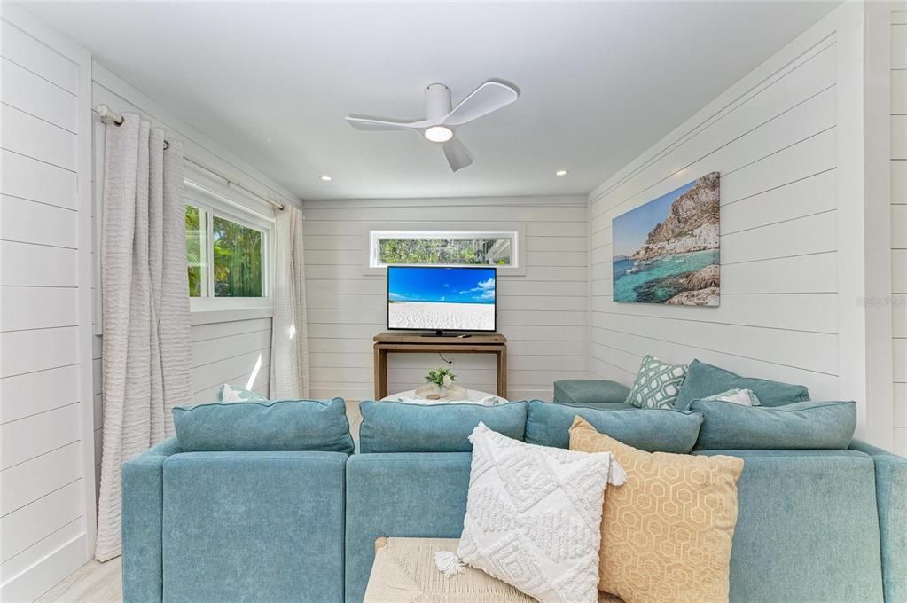 En Venta: $2,495,000 (4 camas, 3 baños, 2203 Pies cuadrados)