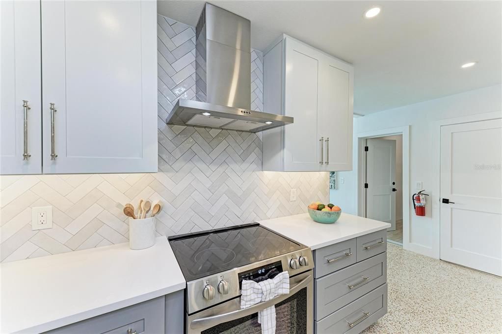 En Venta: $2,495,000 (4 camas, 3 baños, 2203 Pies cuadrados)