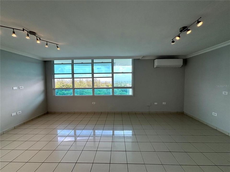 For Rent: $5,500 (3 beds, 2 baths, 1920 Square Feet)