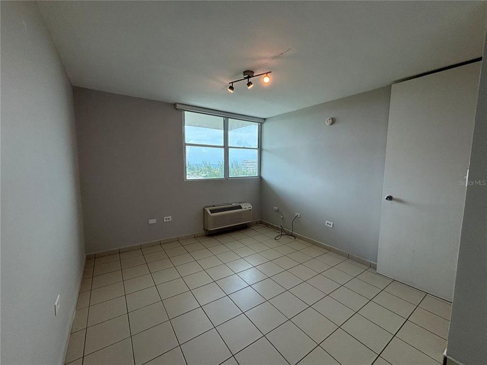 For Rent: $5,500 (3 beds, 2 baths, 1920 Square Feet)