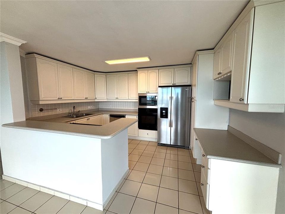 For Rent: $5,500 (3 beds, 2 baths, 1920 Square Feet)