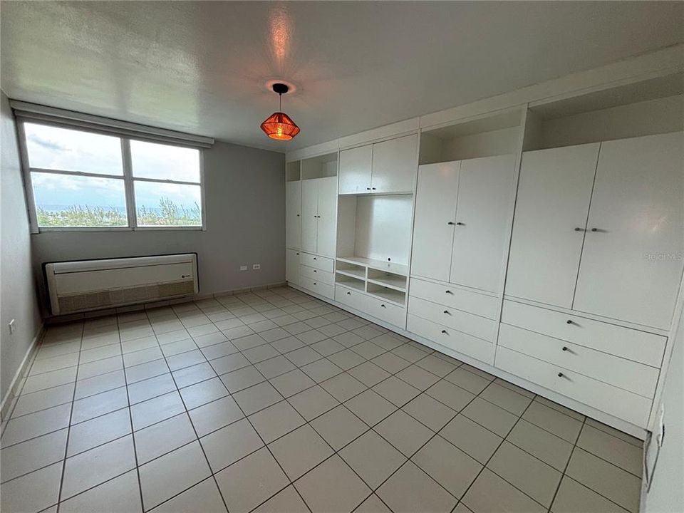 For Rent: $5,500 (3 beds, 2 baths, 1920 Square Feet)