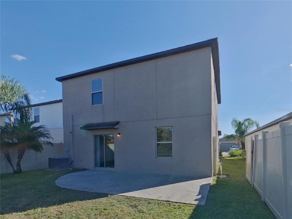 For Rent: $2,379 (5 beds, 2 baths, 2388 Square Feet)