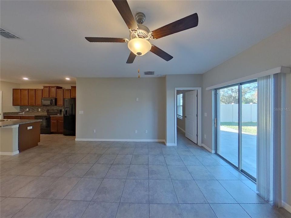 For Rent: $2,379 (5 beds, 2 baths, 2388 Square Feet)