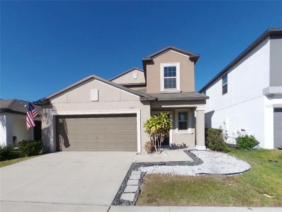 For Rent: $2,379 (5 beds, 2 baths, 2388 Square Feet)