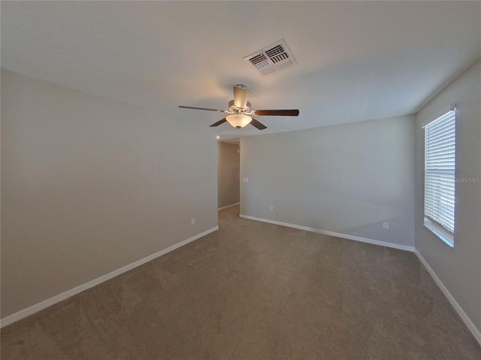 For Rent: $2,379 (5 beds, 2 baths, 2388 Square Feet)