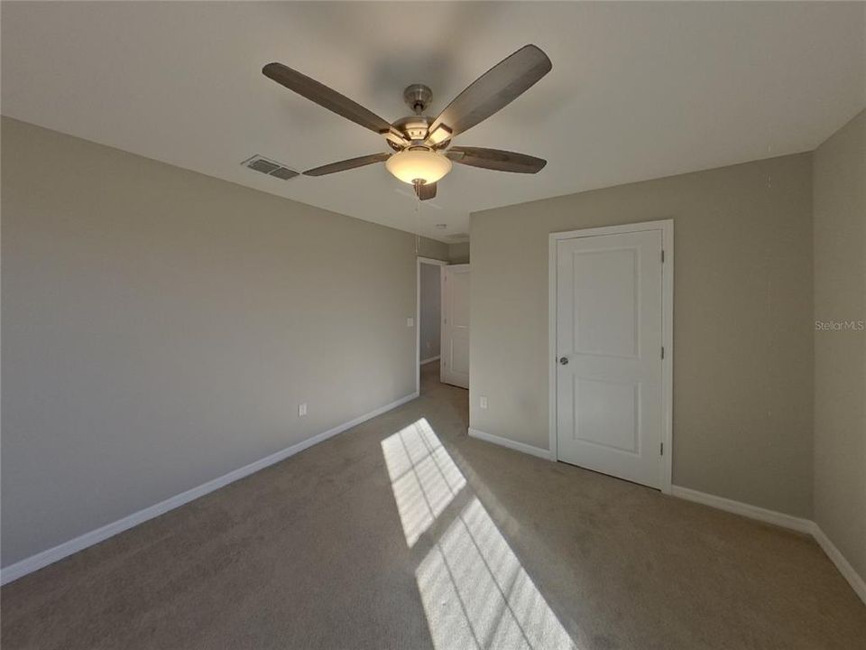 For Rent: $2,379 (5 beds, 2 baths, 2388 Square Feet)