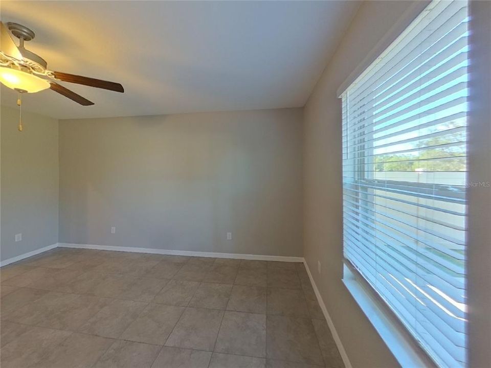 For Rent: $2,379 (5 beds, 2 baths, 2388 Square Feet)