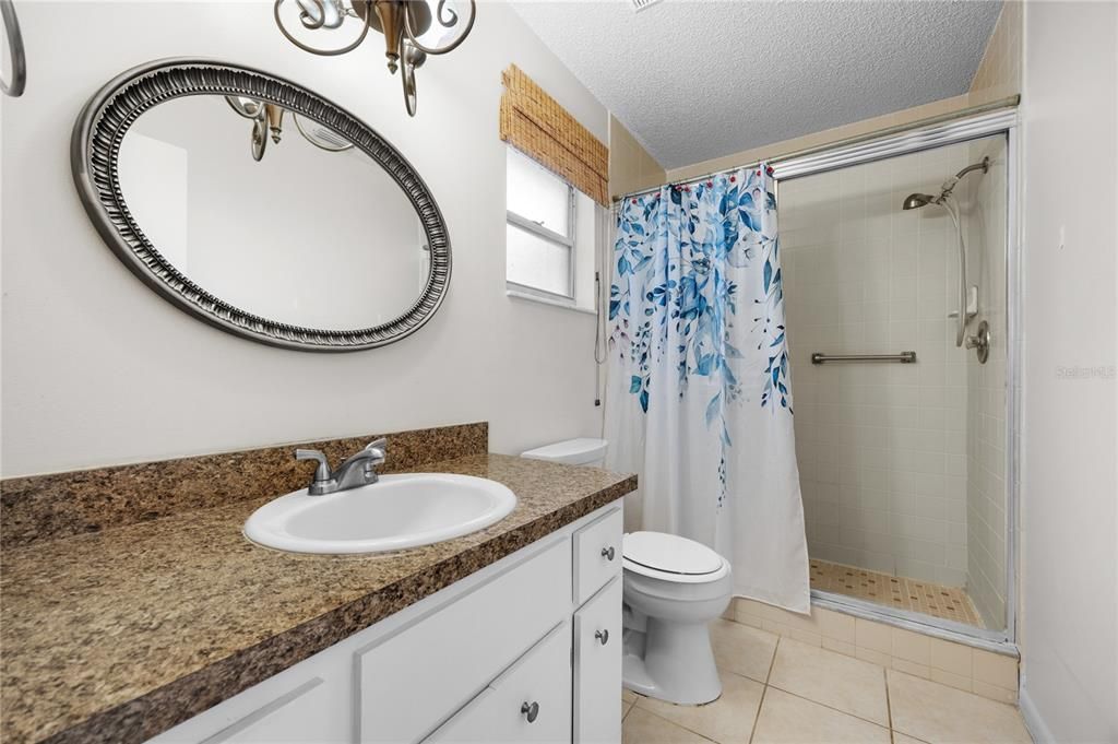 For Sale: $125,000 (2 beds, 2 baths, 1204 Square Feet)