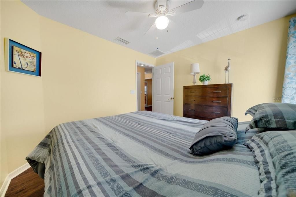 На продажу: $475,000 (3 спален, 2 ванн, 1700 Квадратных фут)