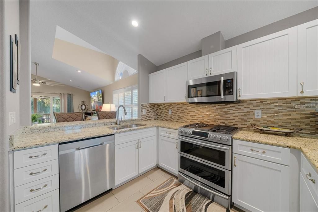 На продажу: $475,000 (3 спален, 2 ванн, 1700 Квадратных фут)