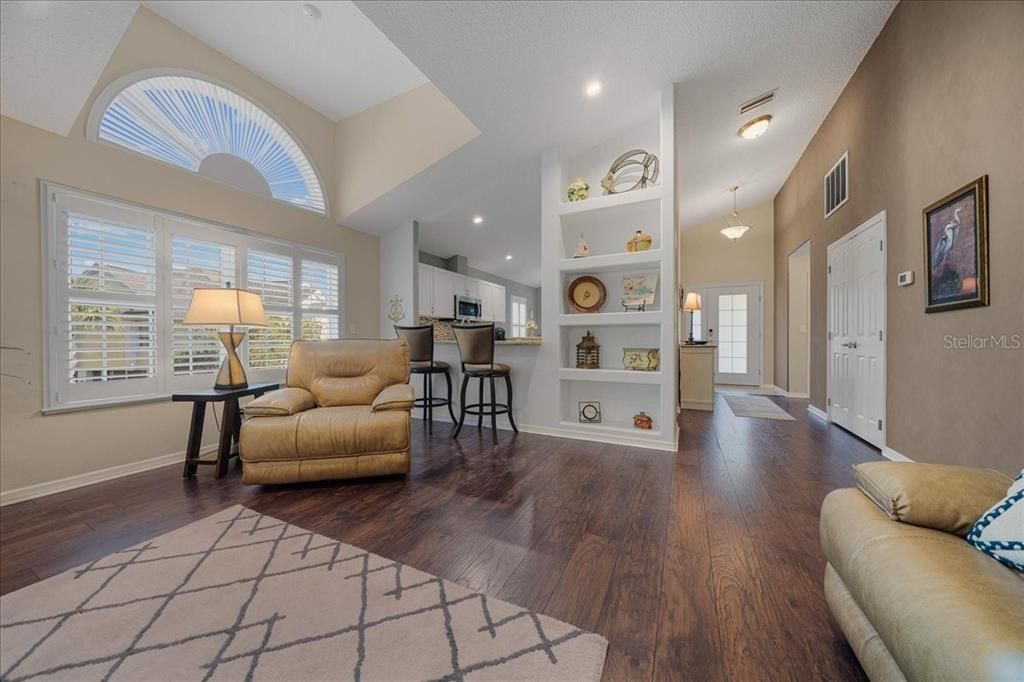 На продажу: $475,000 (3 спален, 2 ванн, 1700 Квадратных фут)