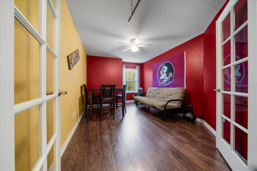 На продажу: $475,000 (3 спален, 2 ванн, 1700 Квадратных фут)