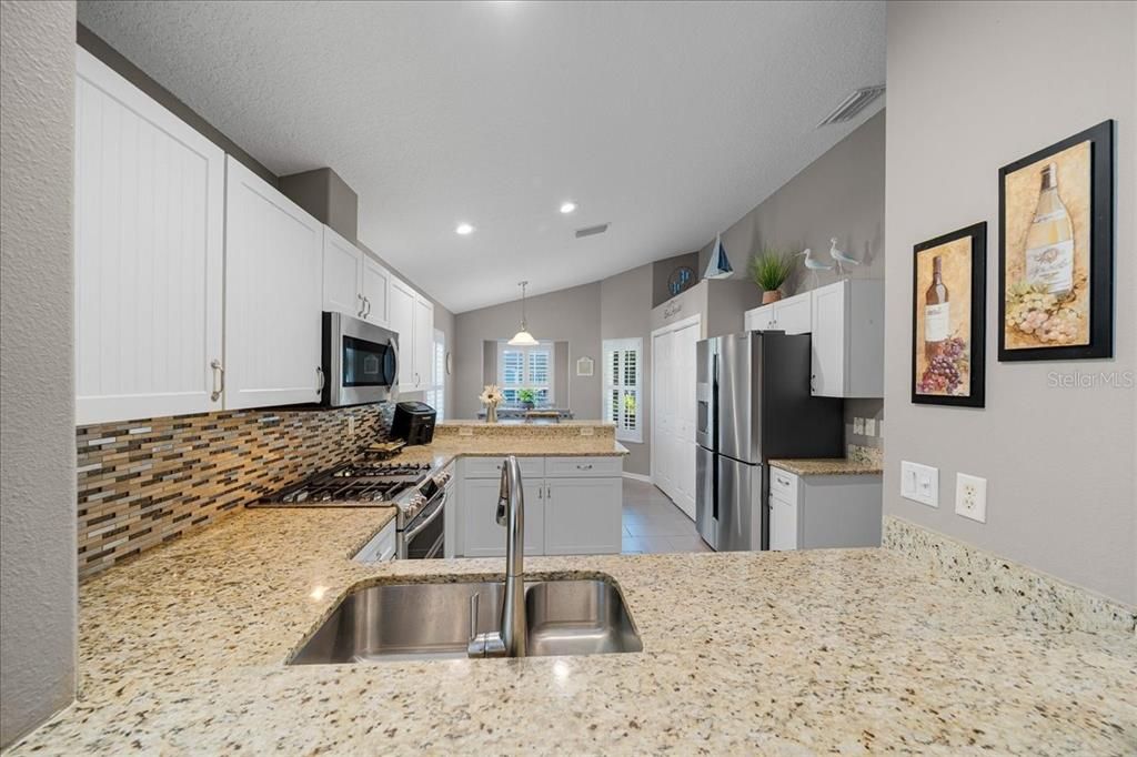 На продажу: $475,000 (3 спален, 2 ванн, 1700 Квадратных фут)